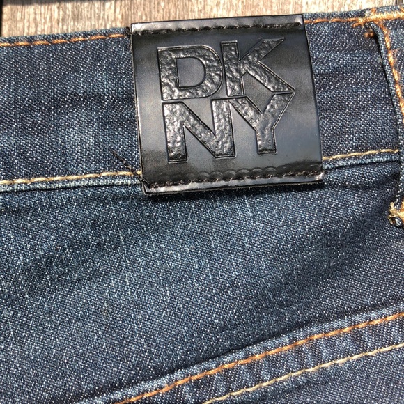 DKNY Girls Cuffed Shorts - Picture 4 of 4